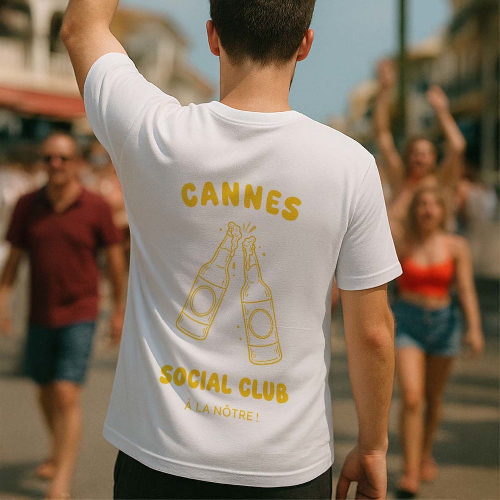 T-shirt personnalisé avec boissons et texte