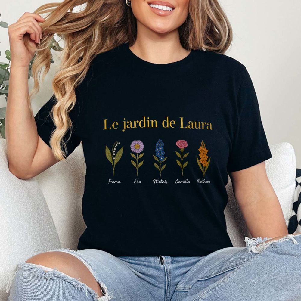 T-shirt personnalisé avec fleurs de naissance