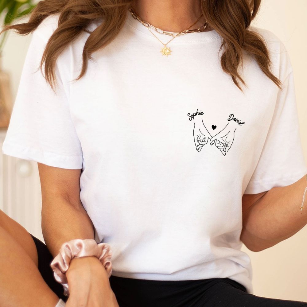 T-shirt personnalisé avec mains et texte