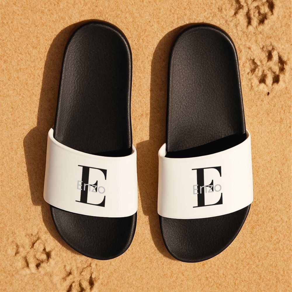 Claquettes personnalisées avec monogramme